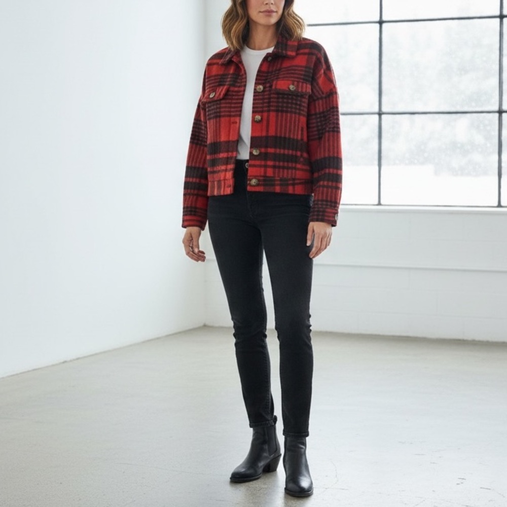 LulaRoe buffalo plaid Berlin jacket Red/black flannel plaid. Medium
